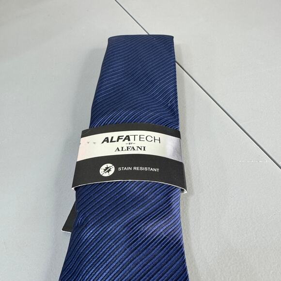 ALFANI ALFATECH Mens Necktie Andree Solid Navy Stain Resistant New - Picture 1 of 9